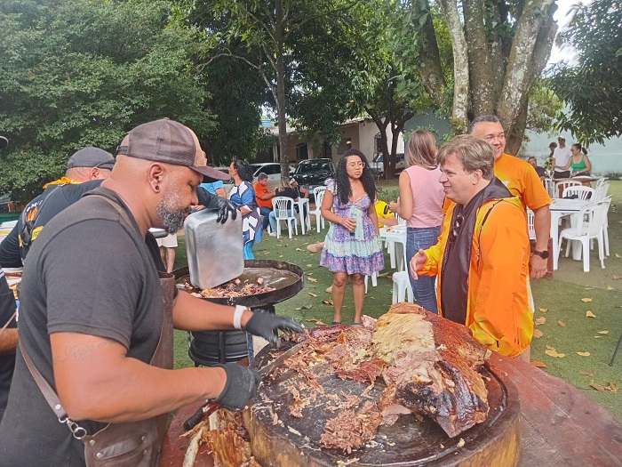 Costelão do Paulão reúne lideranças e pré-candidatos na Chácara Paraíso, no Sol Nascente